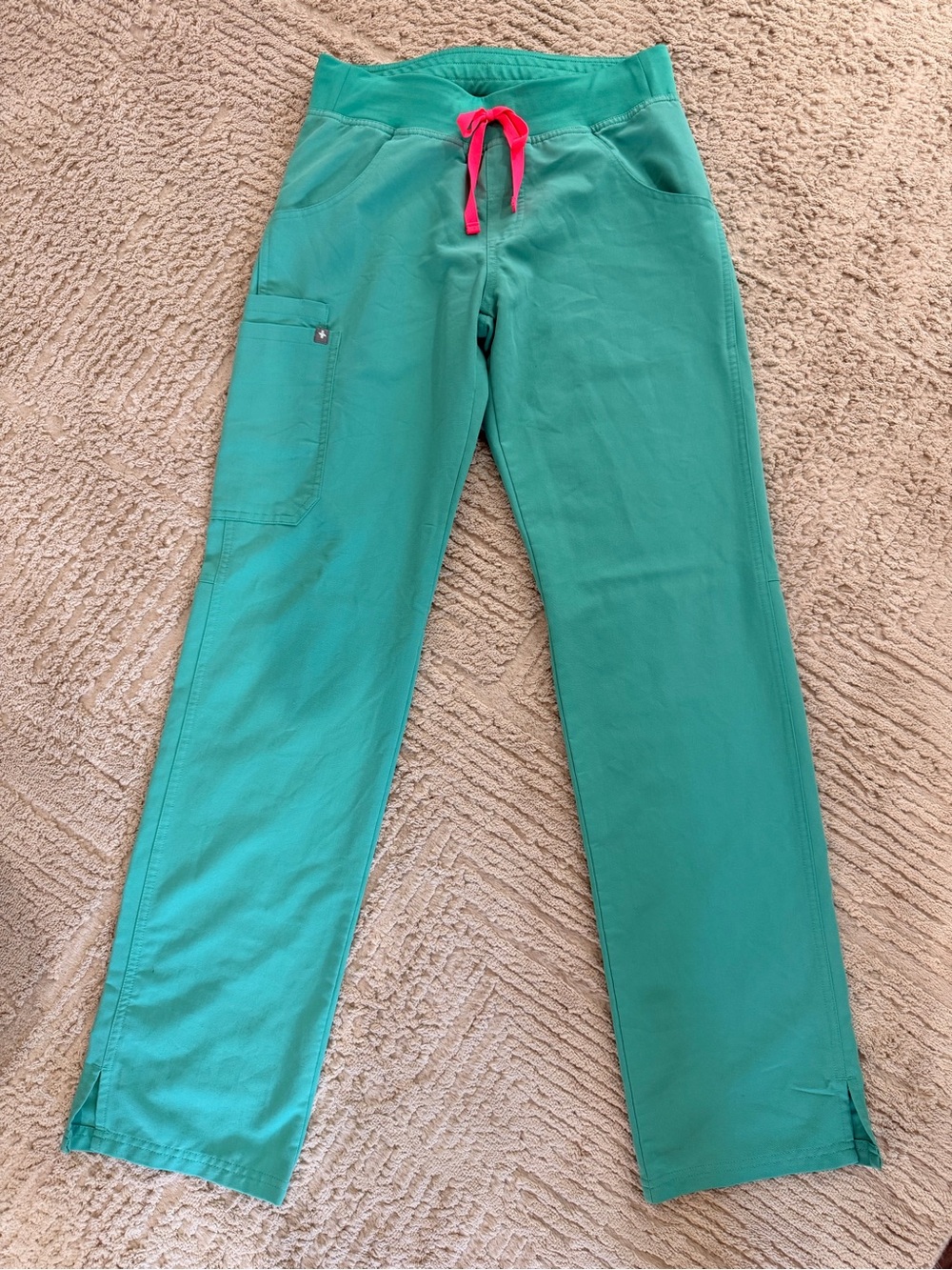 ⭐️💚SURGICAL GREEN Figs Scrub pants💚 ‼️LIMITED EDITION COLOR⭐️